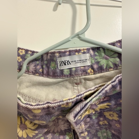 Zara flower shorts - Picture 2 of 5